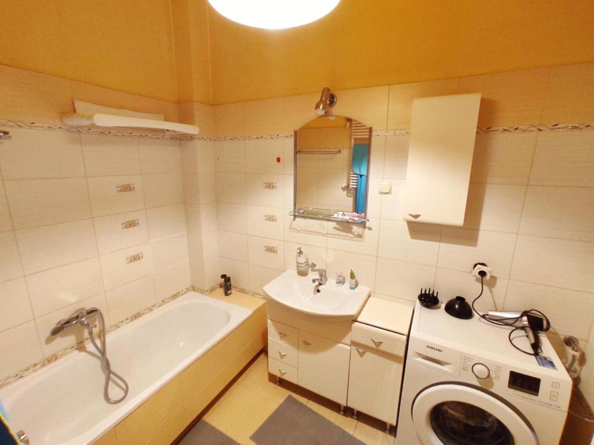 Room In Old Town 크라쿠프 외부 사진